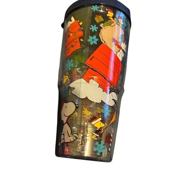 Tervis Snoopy woodstock charlie brown Christmas 24 oz tumbler with lid - Picture 2 of 4
